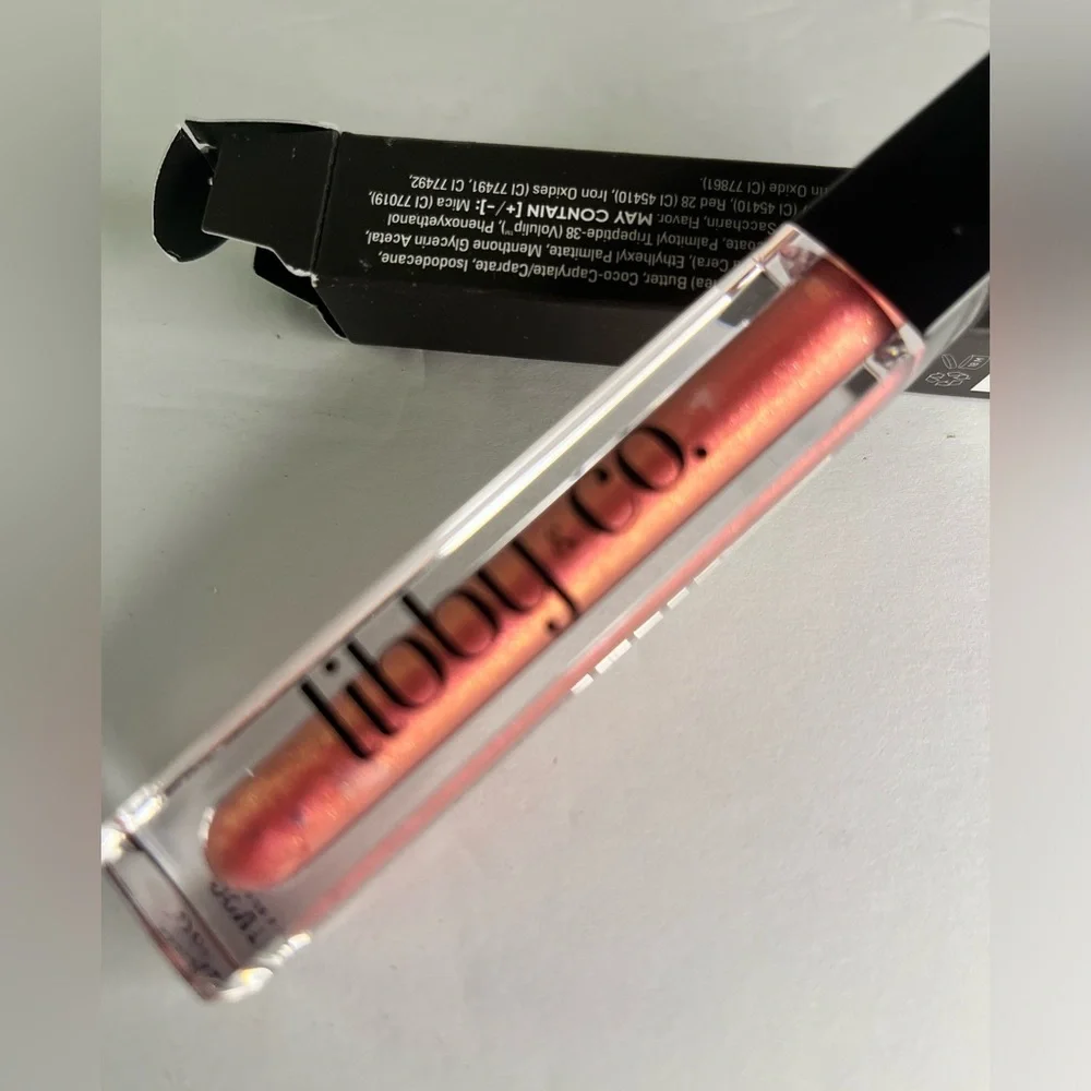libby & co. Plumping Lip Gloss Berry Pout‎ 0.128 oz New